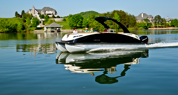 Luxury Pontoon Boats: Maximum Relaxation